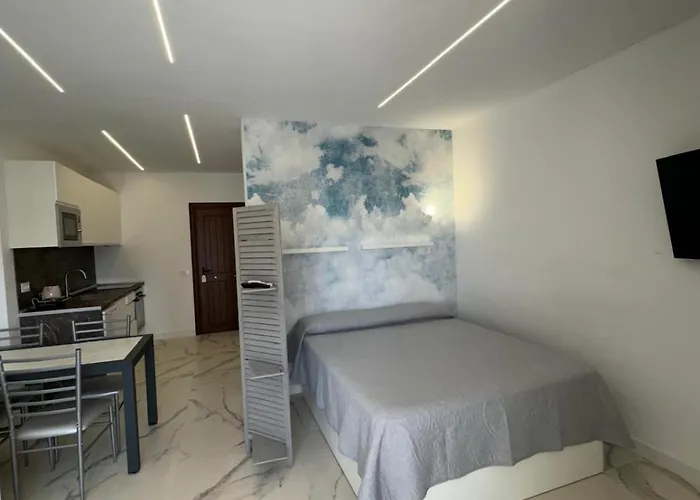 Paraiso Del Sur Tenerife -the Swimming Pool Is Under Reconstruction