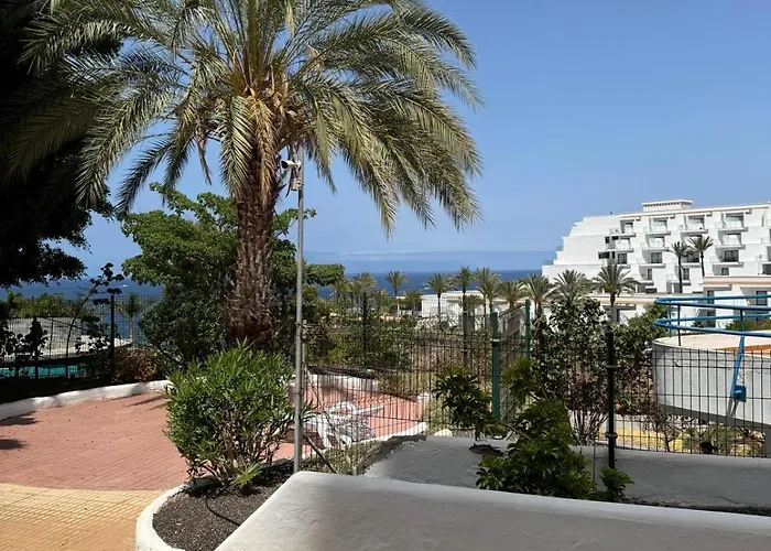 Paraiso Del Sur Tenerife -the Swimming Pool Is Under Reconstruction *